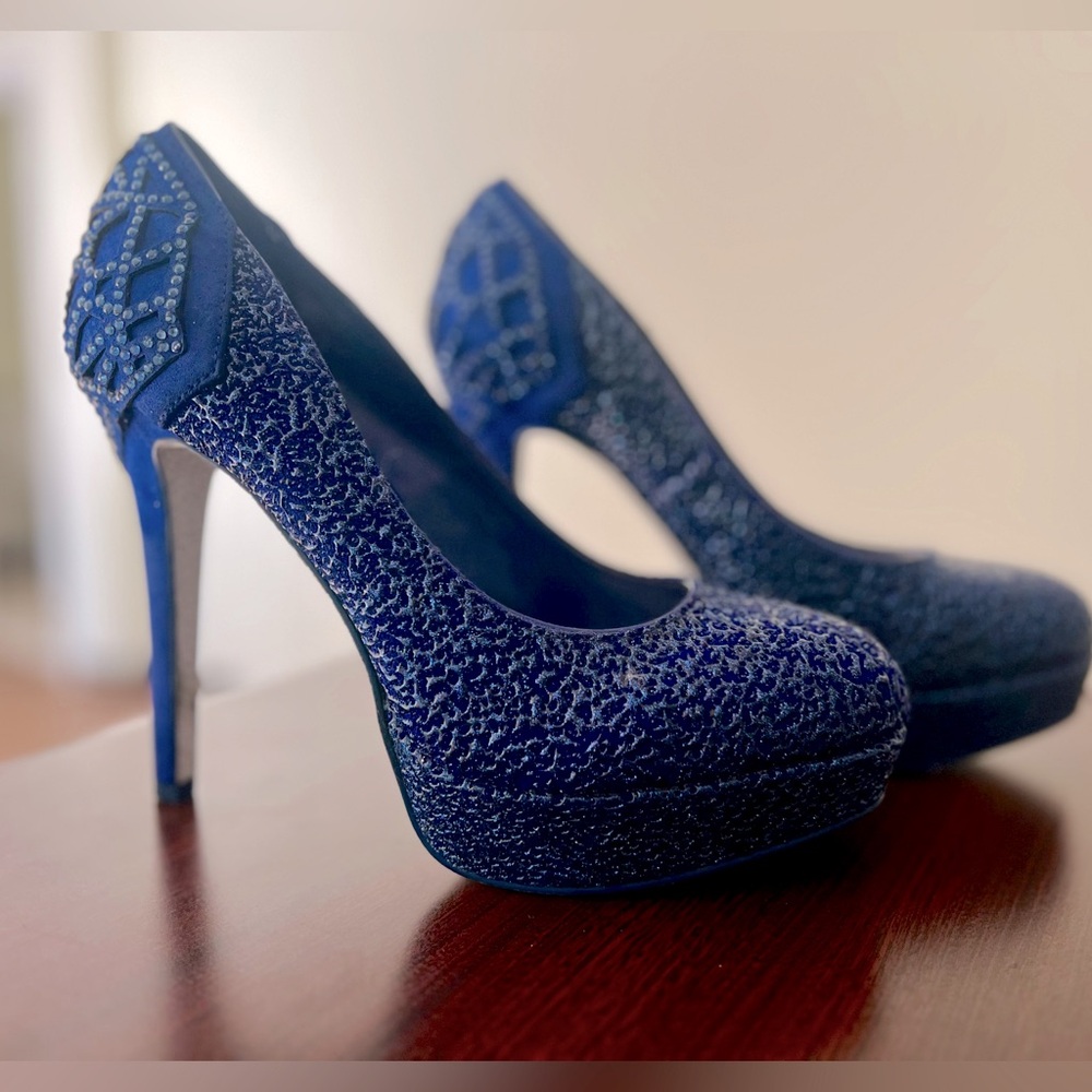 Gianni Bini Blue Pumps